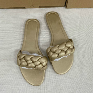 Summer Sandals New 2021 Flat Bottom Fashion Women Slides Big Size 36-41 Slip on Sandals Woman Outside Beach Flat Designer Shoes