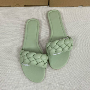 Summer Sandals New 2021 Flat Bottom Fashion Women Slides Big Size 36-41 Slip on Sandals Woman Outside Beach Flat Designer Shoes