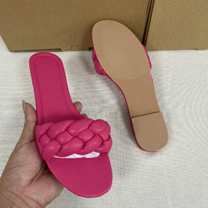 Summer Sandals New 2021 Flat Bottom Fashion Women Slides Big Size 36-41 Slip on Sandals Woman Outside Beach Flat Designer Shoes