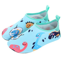 Load image into Gallery viewer, Kids Beach Summer Outdoor Wading Shoes Swimming Surf Sea Slippers Quick-Dry Aqua Shoes Boys Girls Soft foldable Water Shoes