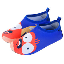 Load image into Gallery viewer, Kids Beach Summer Outdoor Wading Shoes Swimming Surf Sea Slippers Quick-Dry Aqua Shoes Boys Girls Soft foldable Water Shoes