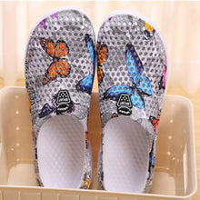 Load image into Gallery viewer, 2021 Womens Casual Clogs Breathable Beach Sandals Valentine Slippers Summer Slip On Women Flip Flops Shoes Home Shoes For Unisex