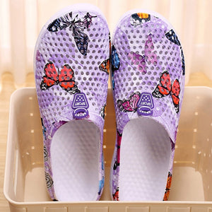 2021 Womens Casual Clogs Breathable Beach Sandals Valentine Slippers Summer Slip On Women Flip Flops Shoes Home Shoes For Unisex